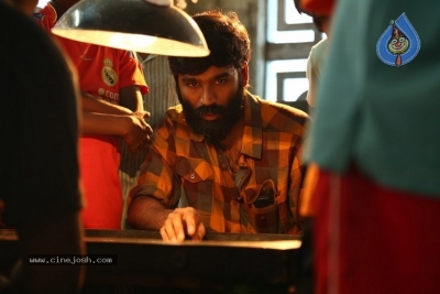 Vada Chennai Movie Stills - 4 of 21