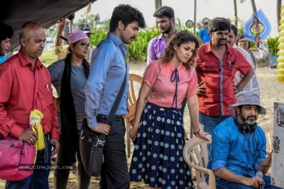 Velaikkaran Tamil Film Photos - 13 of 21