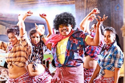 Virus Movie Posters and Photos - 22 of 27