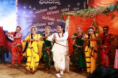 Virus Movie Posters and Photos - 23 of 27