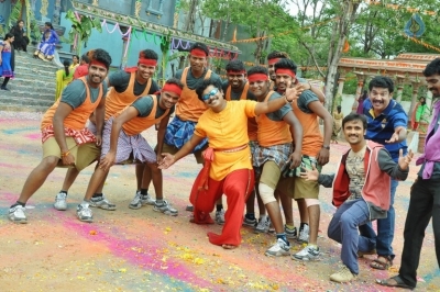 Virus Movie Posters and Photos - 24 of 27