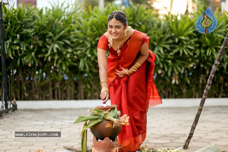 100 Percent Kaadhal Team Celebrated Pongal - 8 / 9 photos