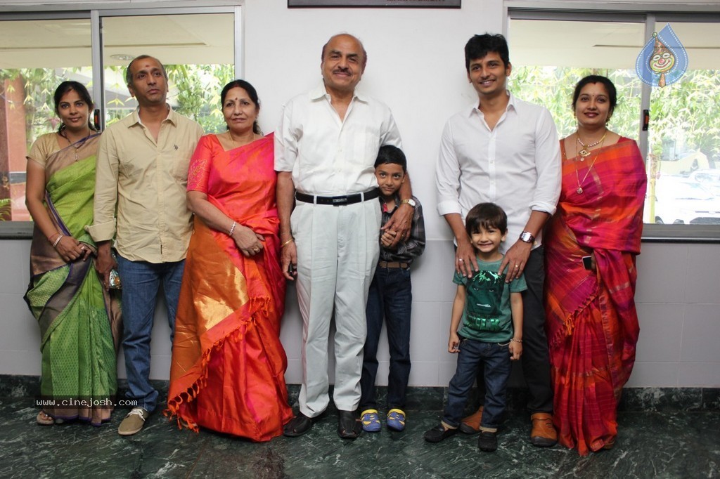 4 Frames Kalyanam Sashtipoorthi Function - 68 / 167 photos