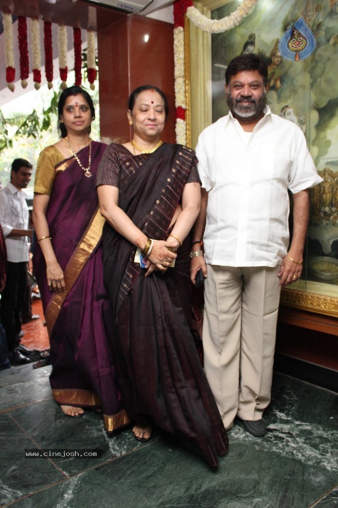 4 Frames Kalyanam Sashtipoorthi Function - 111 / 167 photos