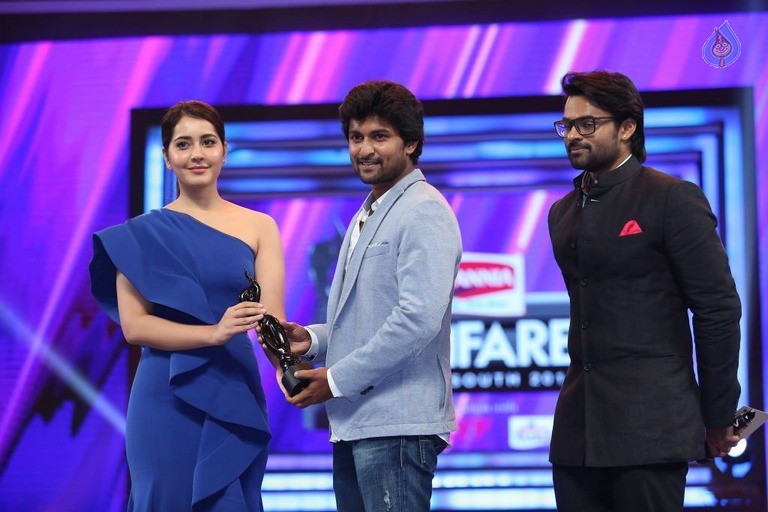 63rd Britannia Filmfare Awards South Event Photos 3 - 104 / 110 photos