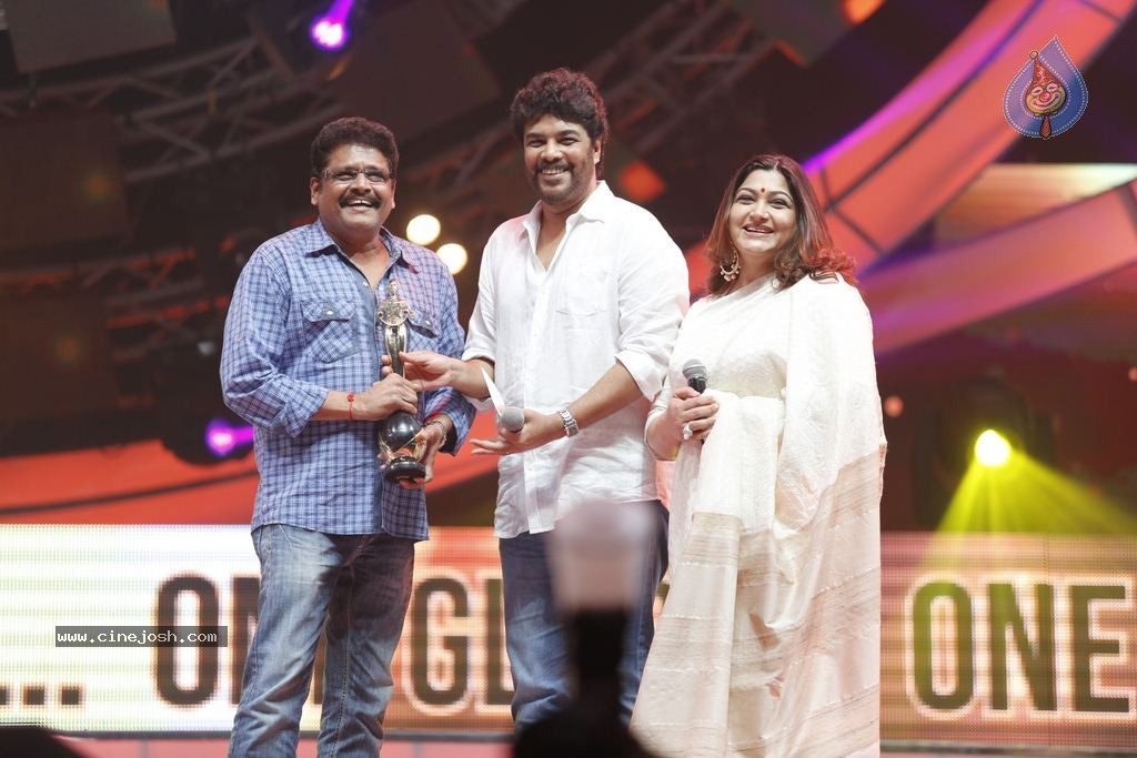 9th Vijay Awards Function Photos - 2 / 21 photos