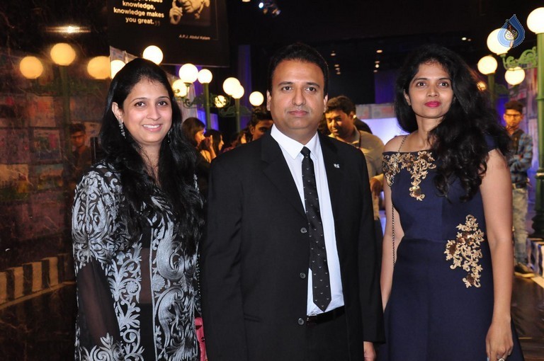 A Black Tie Charity Food For Change Event - 12 / 63 photos