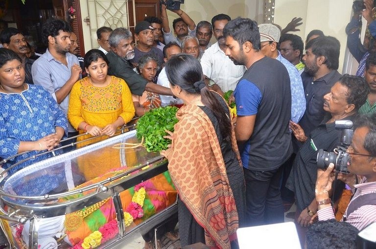Aachi Manorama Condolences Photos - 39 / 165 photos