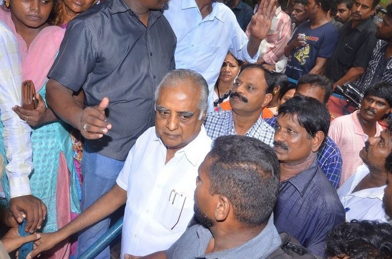 Aachi Manorama Condolences Photos - 40 / 165 photos