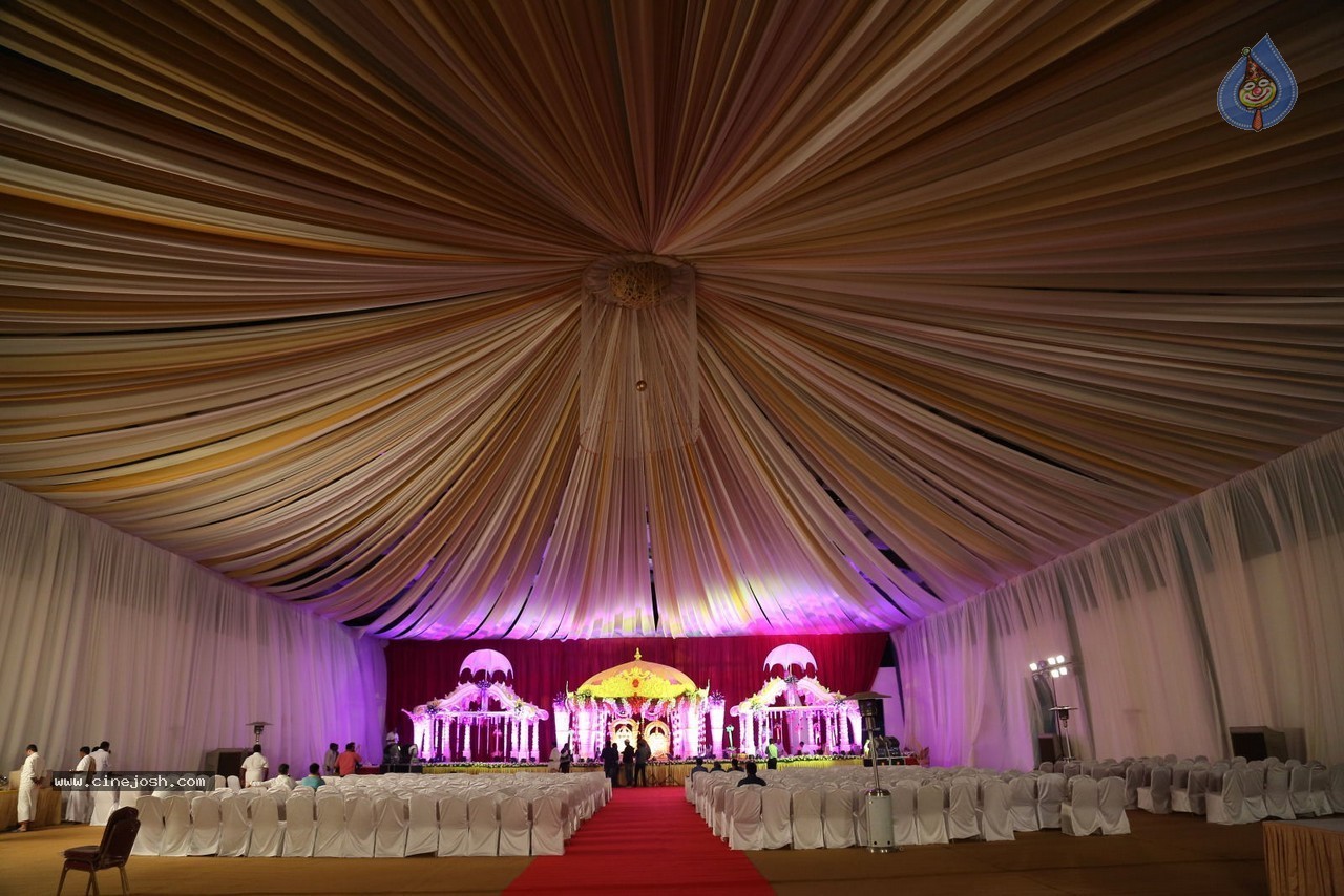 Aadi and Aruna Wedding Photos - 7 / 76 photos