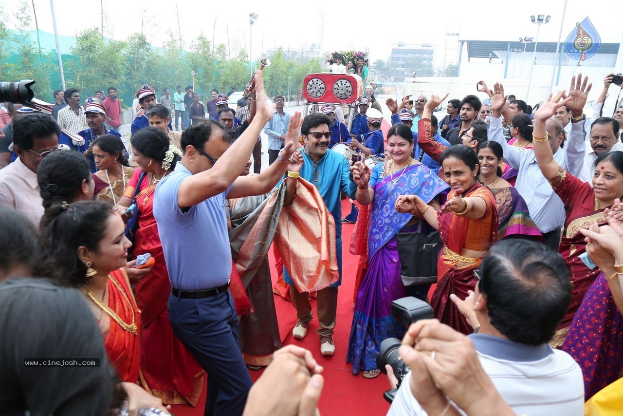 Aadi and Aruna Wedding Photos - 14 / 76 photos