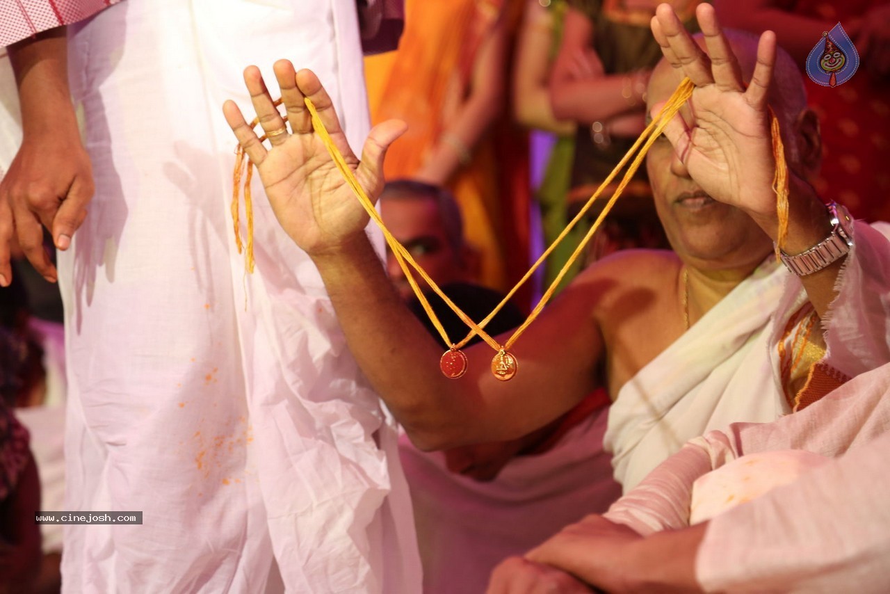 Aadi and Aruna Wedding Photos - 62 / 76 photos