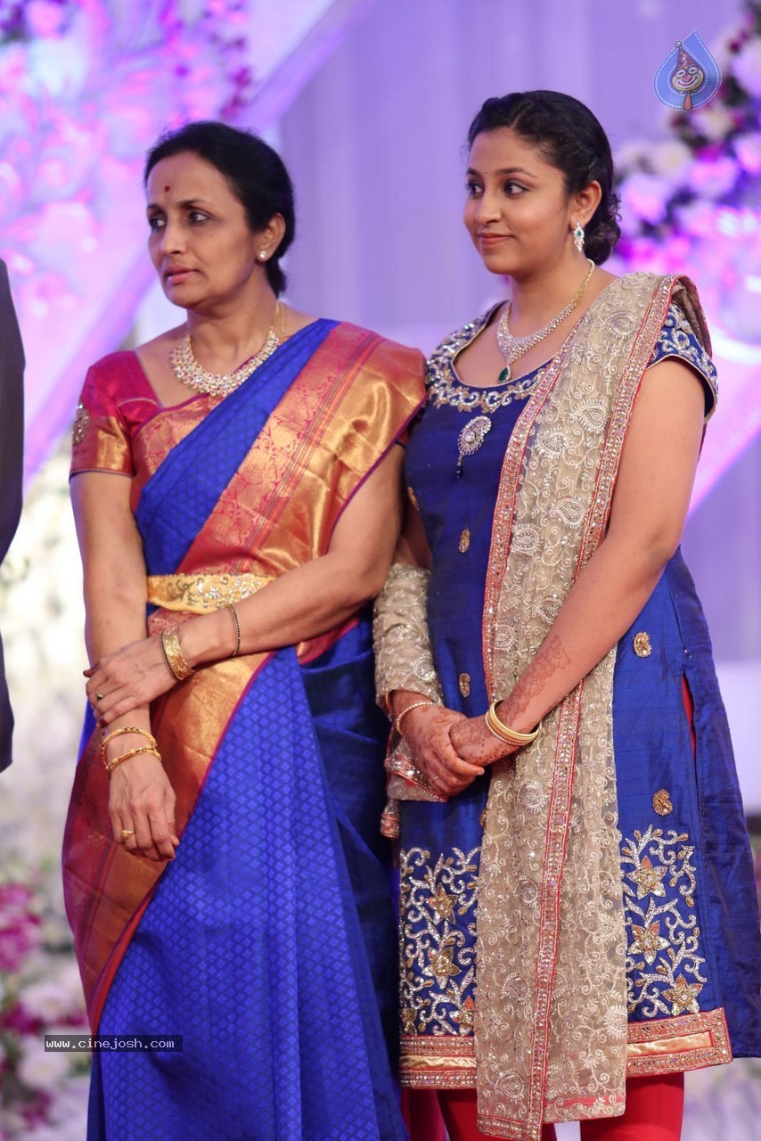 Aadi and Aruna Wedding Reception 01 - 18 / 119 photos