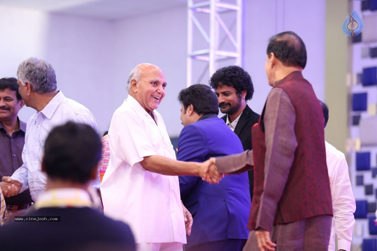 Aadi and Aruna Wedding Reception 02 - 27 / 170 photos