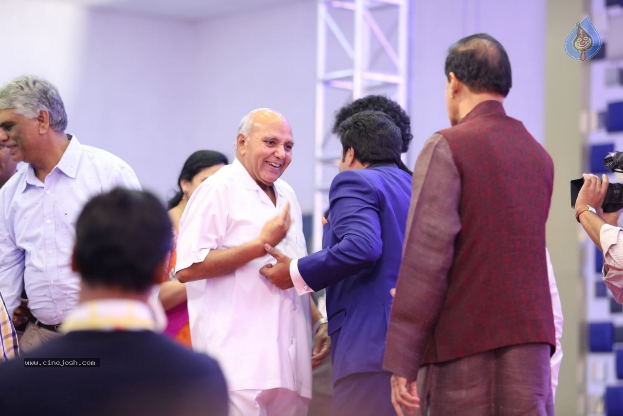 Aadi and Aruna Wedding Reception 02 - 68 / 170 photos