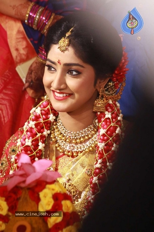 Abinesh Elangovan and Nandhini Wedding Reception - 39 / 42 photos