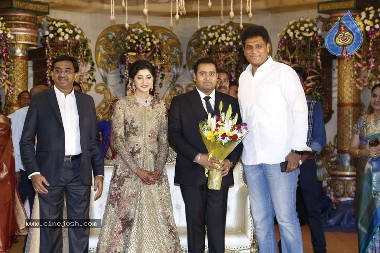 Abinesh Elangovan and Nandhini Wedding Reception - 40 / 42 photos