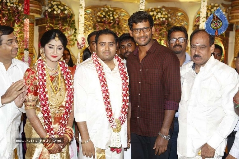 Abinesh Elangovan and Nandhini Wedding Reception - 41 / 42 photos