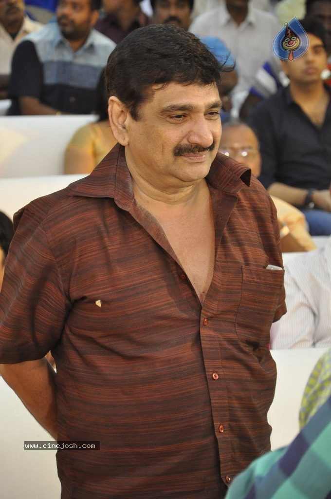 Actor Pandiarajan Son Wedding Reception - 4 / 102 photos