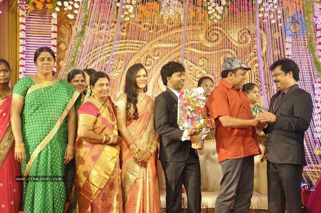 Actor Pandiarajan Son Wedding Reception - 7 / 102 photos