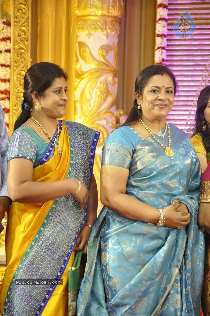 Actor Pandiarajan Son Wedding Reception - 10 / 102 photos