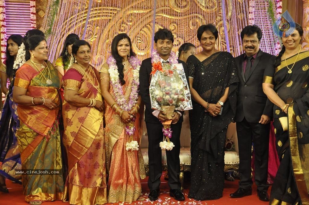 Actor Pandiarajan Son Wedding Reception - 16 / 102 photos