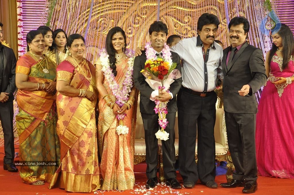 Actor Pandiarajan Son Wedding Reception - 18 / 102 photos