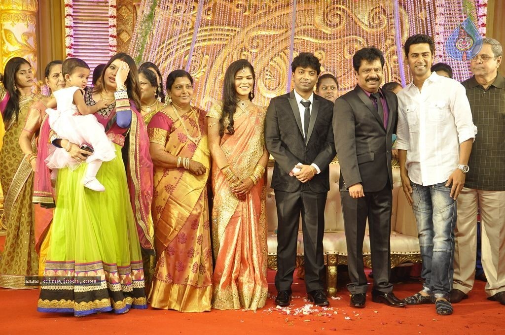Actor Pandiarajan Son Wedding Reception - 19 / 102 photos