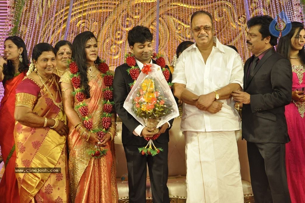 Actor Pandiarajan Son Wedding Reception - 27 / 102 photos
