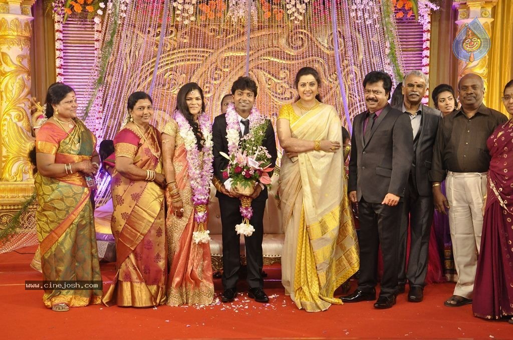 Actor Pandiarajan Son Wedding Reception - 29 / 102 photos