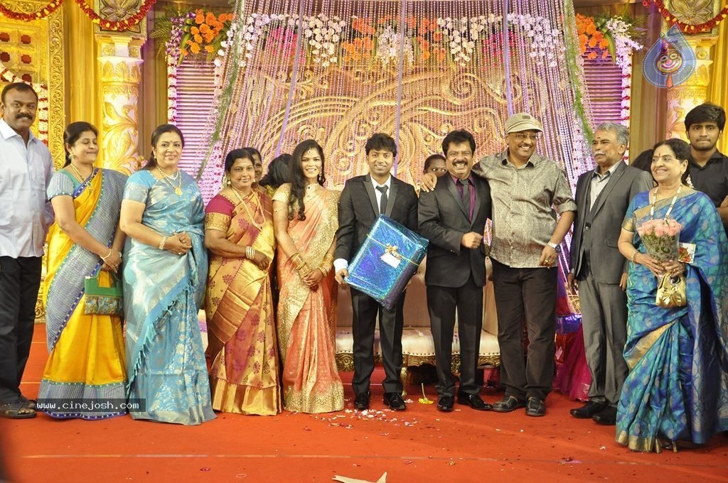 Actor Pandiarajan Son Wedding Reception - 94 / 102 photos