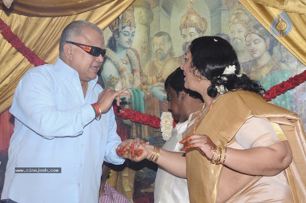 Actor Ramarajan and Nalini Son Wedding n Reception - 103 / 118 photos