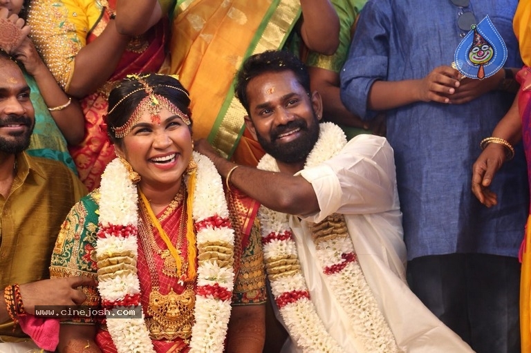 Actor Ramesh Thilak and Navalakshmi Wedding Photos - 4 / 9 photos