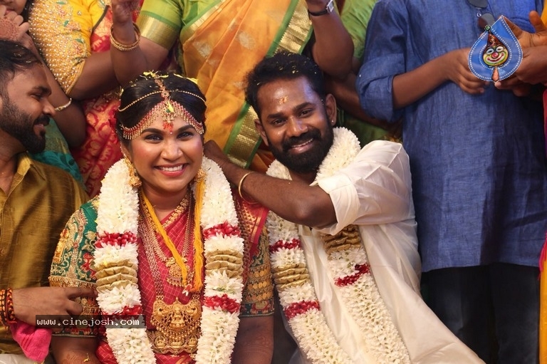 Actor Ramesh Thilak and Navalakshmi Wedding Photos - 7 / 9 photos