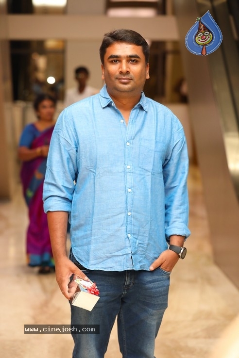 Actor Sathish - Sindhu Wedding Reception Stills - 69 / 105 photos