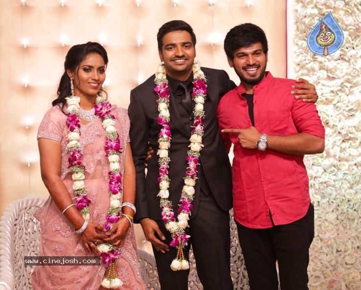 Actor Sathish - Sindhu Wedding Reception Stills - 78 / 105 photos