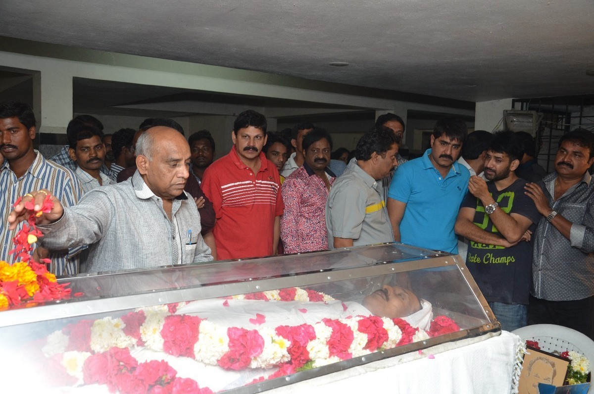 Ahuti Prasad Condolences Photos - 30 / 129 photos