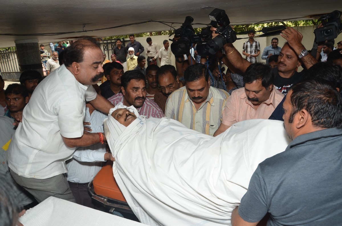 Ahuti Prasad Condolences Photos - 32 / 129 photos