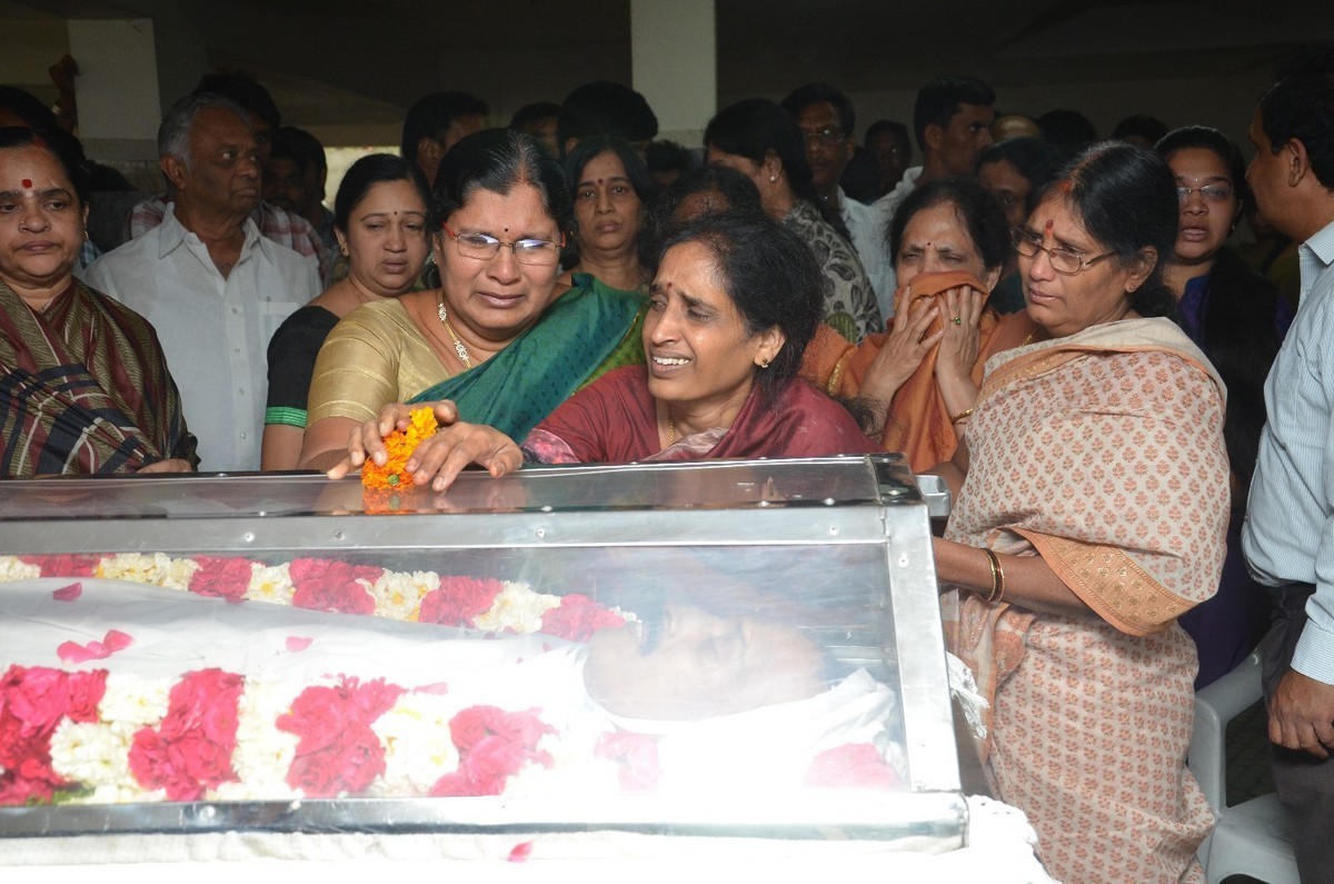 Ahuti Prasad Condolences Photos - 36 / 129 photos