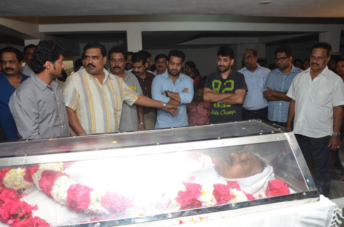 Ahuti Prasad Condolences Photos - 39 / 129 photos