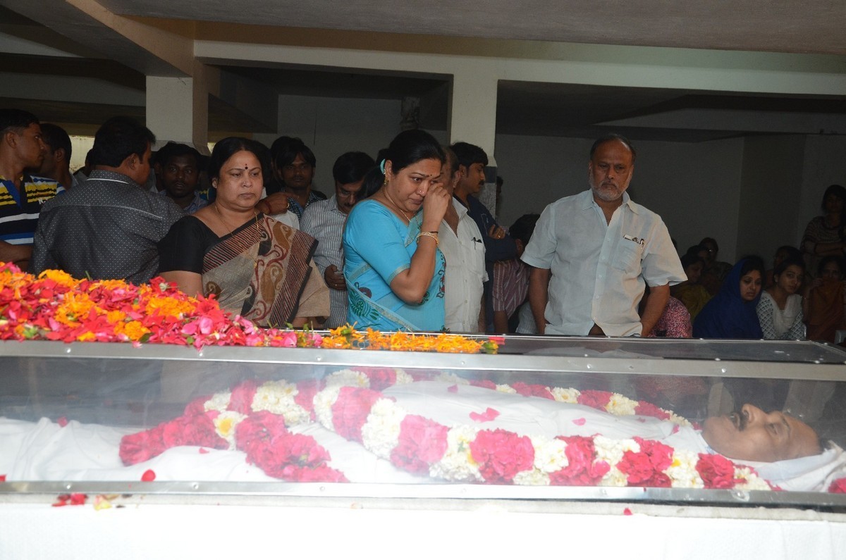 Ahuti Prasad Condolences Photos - 50 / 129 photos