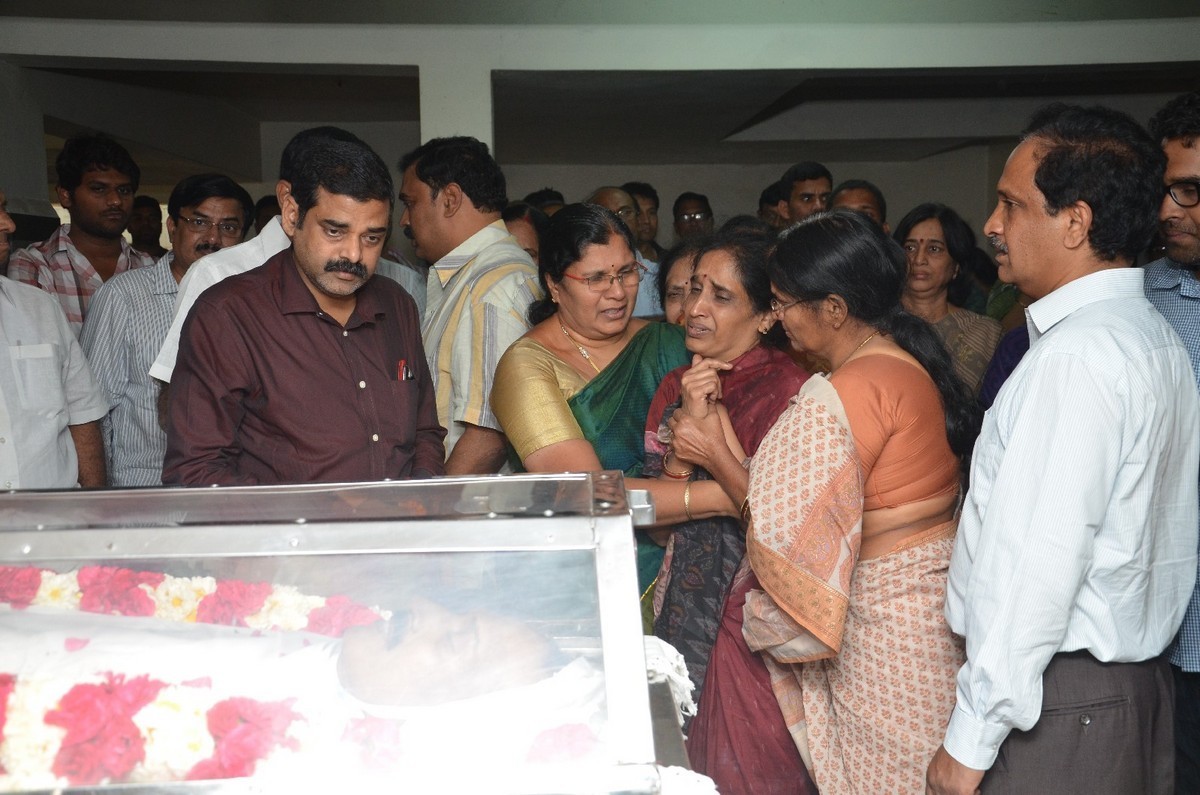 Ahuti Prasad Condolences Photos - 53 / 129 photos