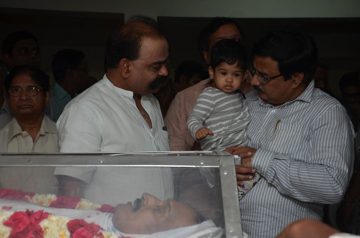 Ahuti Prasad Condolences Photos - 77 / 129 photos