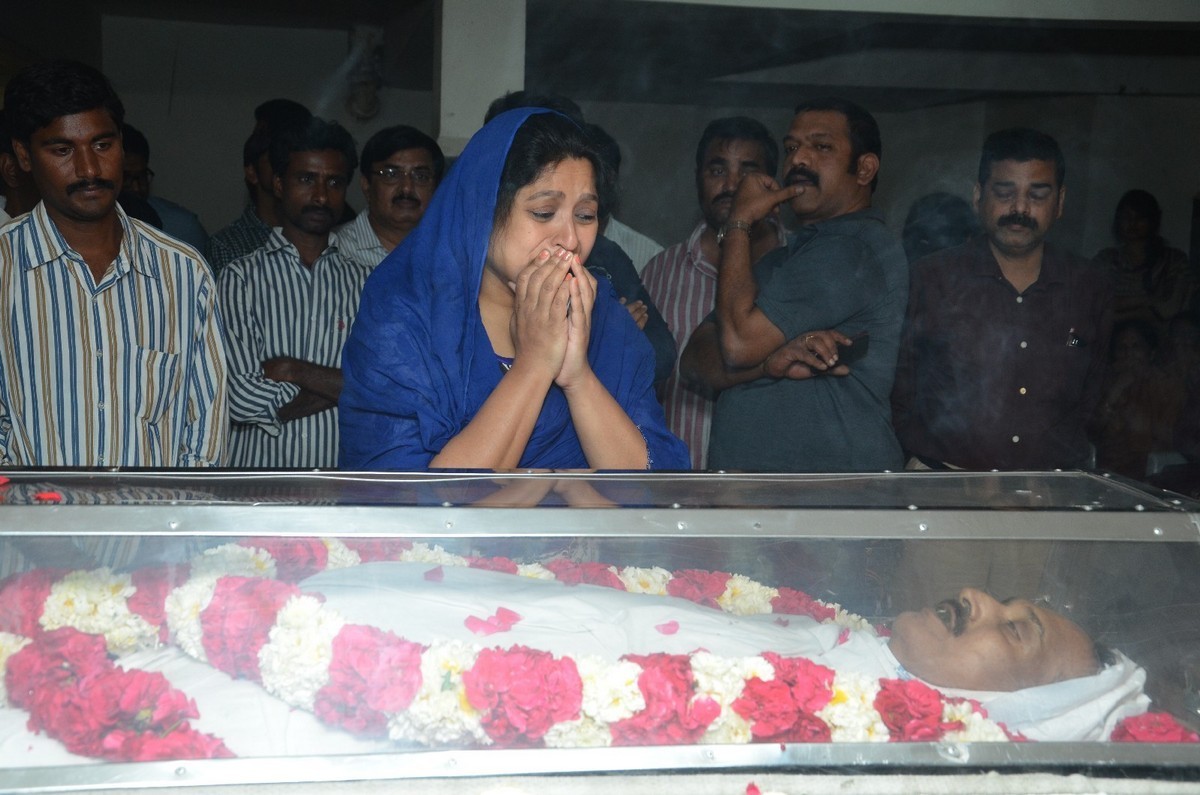 Ahuti Prasad Condolences Photos - 87 / 129 photos