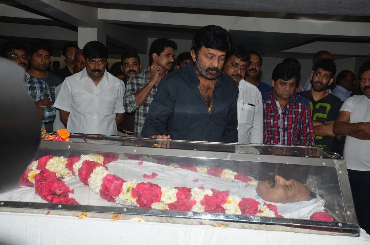 Ahuti Prasad Condolences Photos - 95 / 129 photos