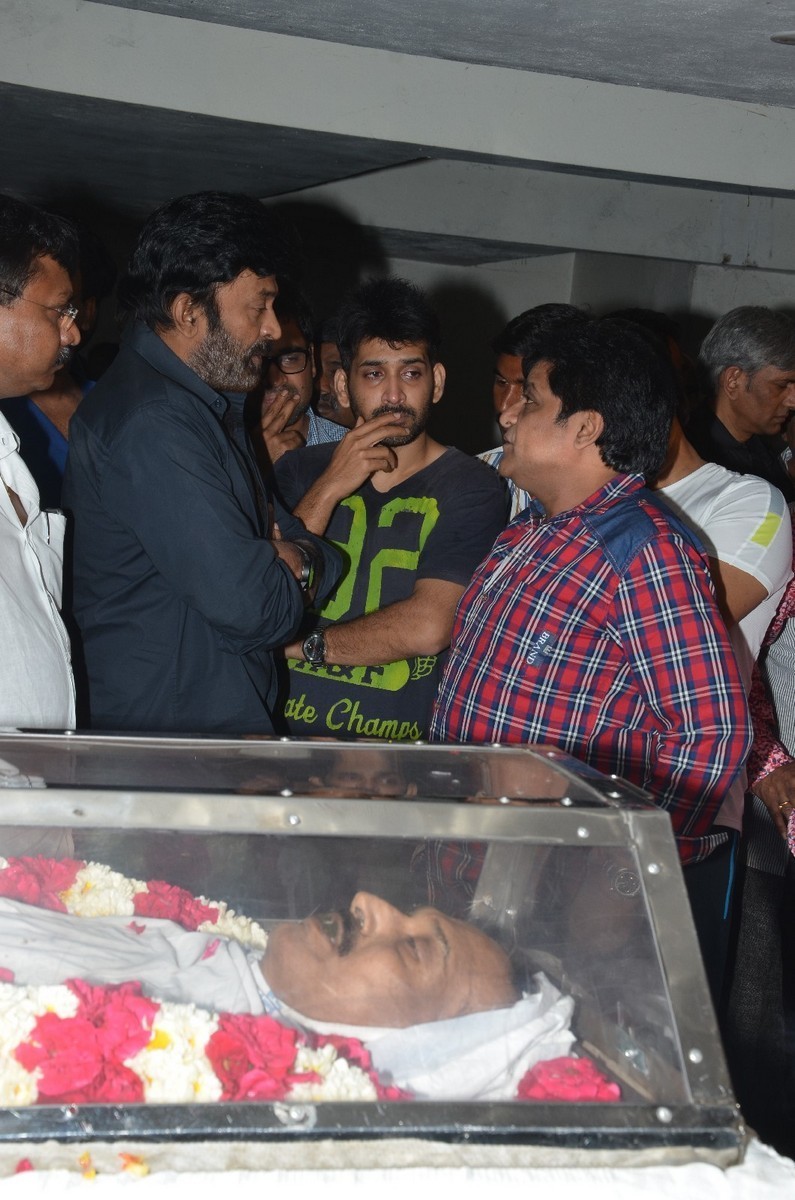 Ahuti Prasad Condolences Photos - 96 / 129 photos