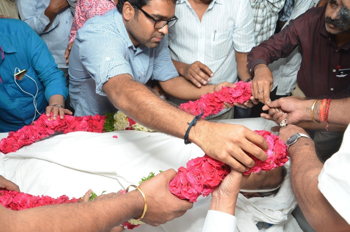 Ahuti Prasad Condolences Photos - 104 / 129 photos