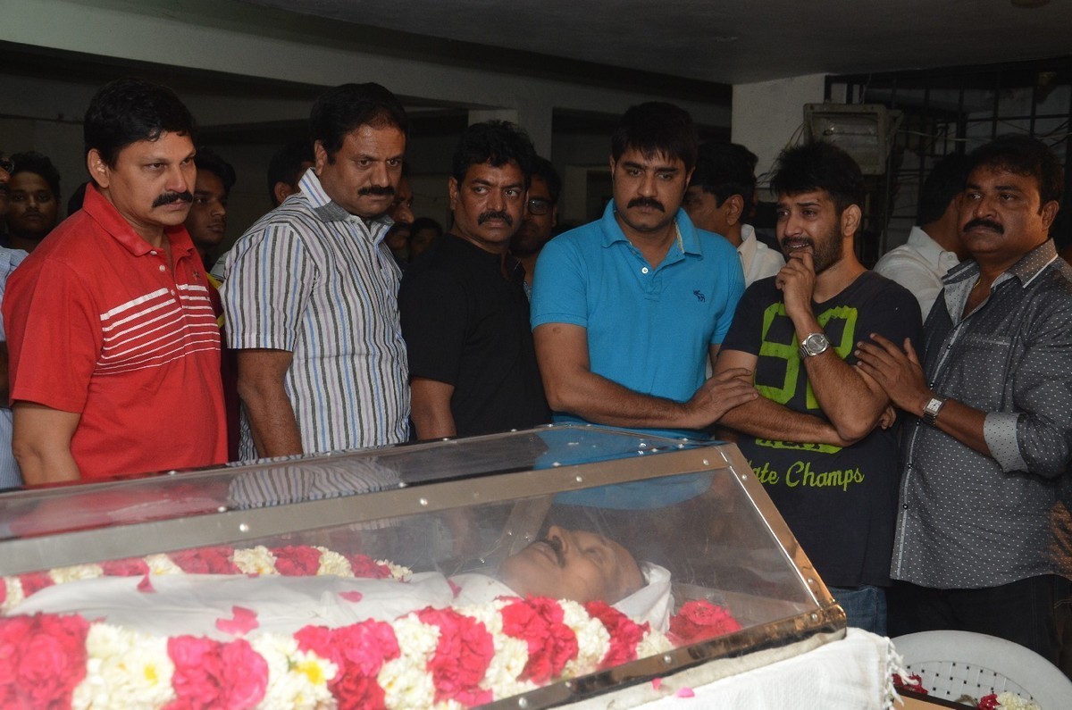 Ahuti Prasad Condolences Photos - 116 / 129 photos