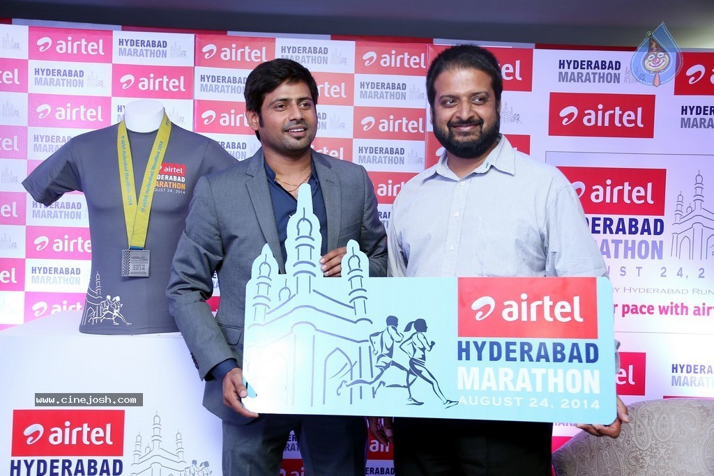 Airtel Hyderabad Marathon 2014 PM - 32 / 37 photos