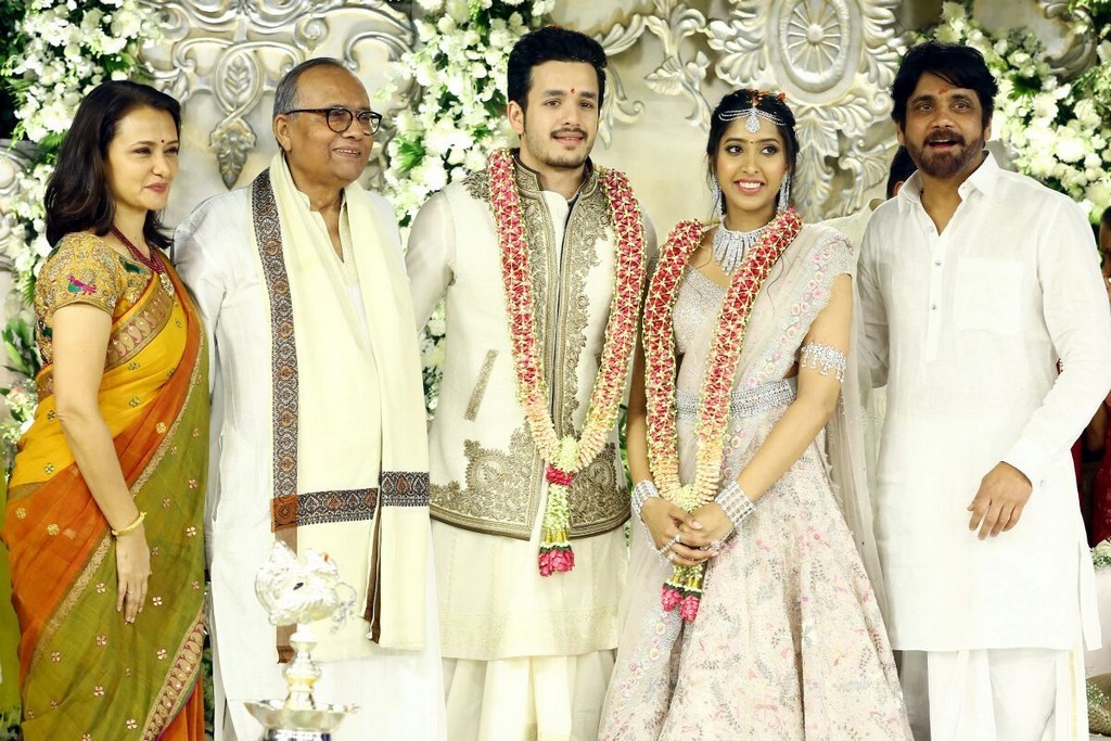 Akhil and Shriya Bhupal Engagement Photos - 5 / 7 photos